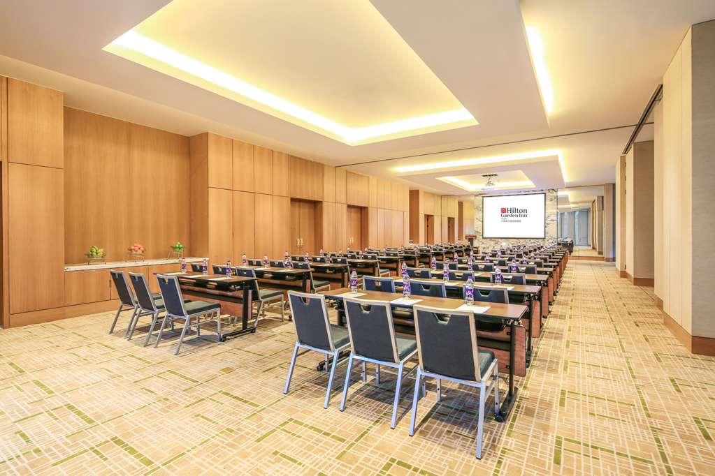 Hilton Garden Inn Нинбо Удобства фото