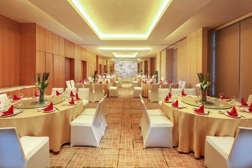 Hilton Garden Inn Нинбо Удобства фото