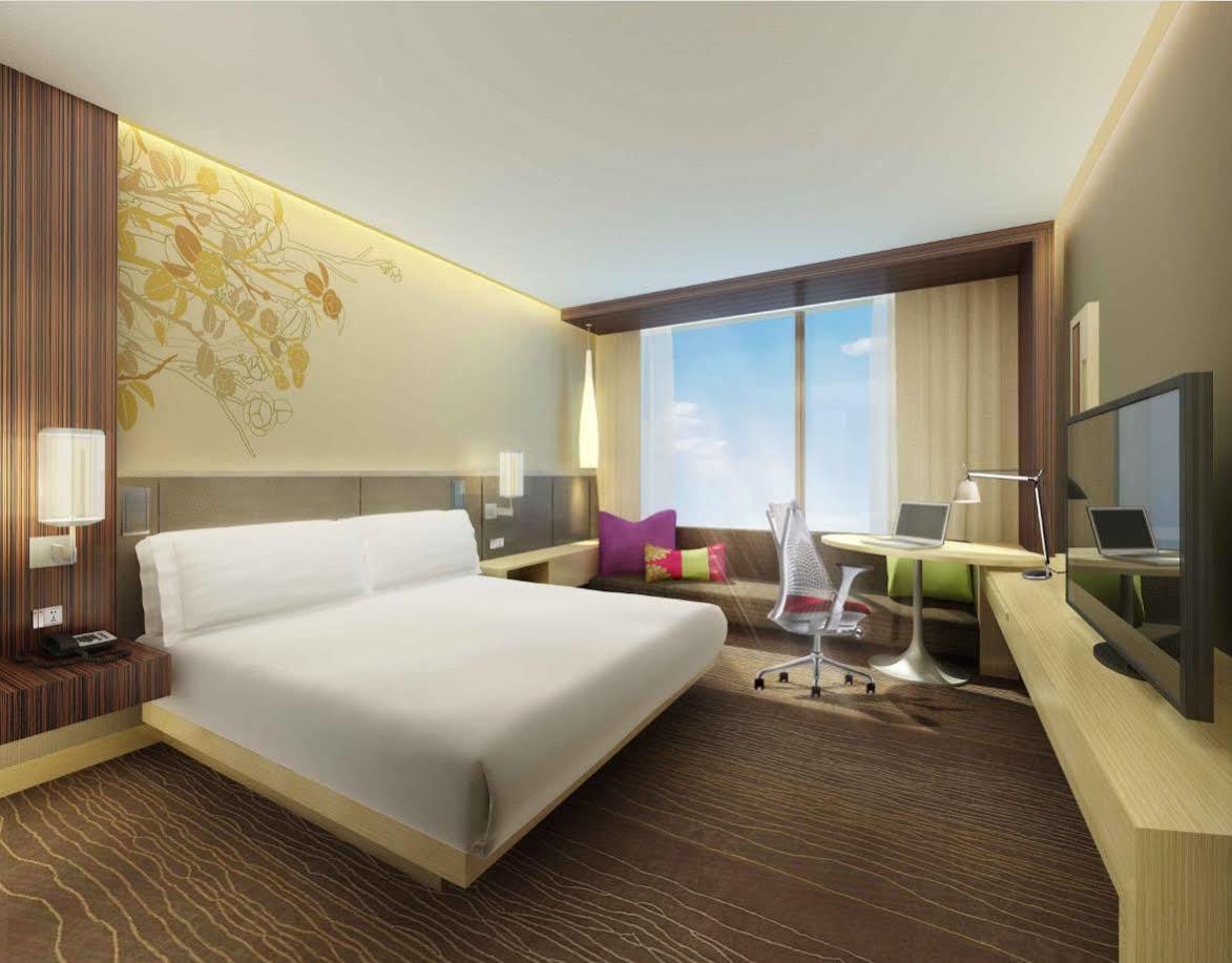 Hilton Garden Inn Нинбо Экстерьер фото